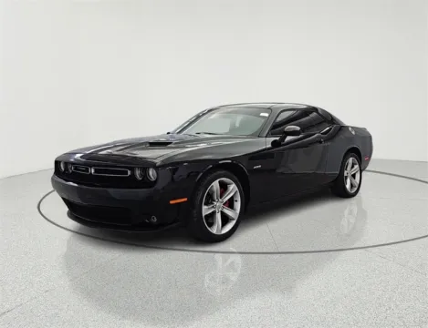 Another view of 2016 Dodge Challenger R/T for sale in Gurnee, IL at CarWise Gurnee