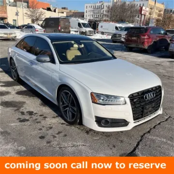White 2017 Audi A8 L 4.0T Sport for sale in Gurnee, IL