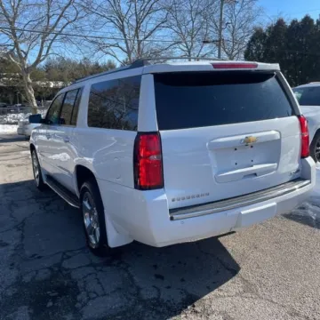 Photos of 2018 Chevrolet Suburban Premier for sale in Gurnee, IL at CarWise Gurnee