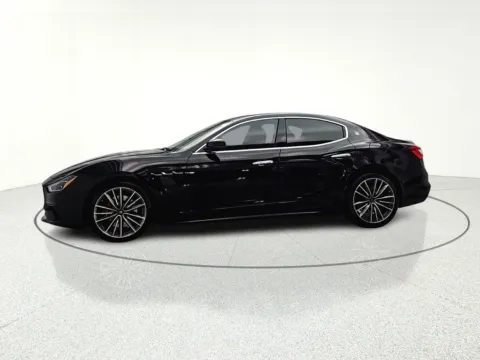 More photos of 2020 Maserati Ghibli S Q4 at CarWise Gurnee, IL