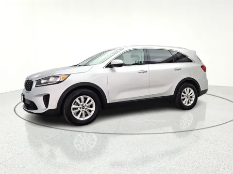 More photos of 2019 Kia Sorento LX at CarWise Gurnee, IL