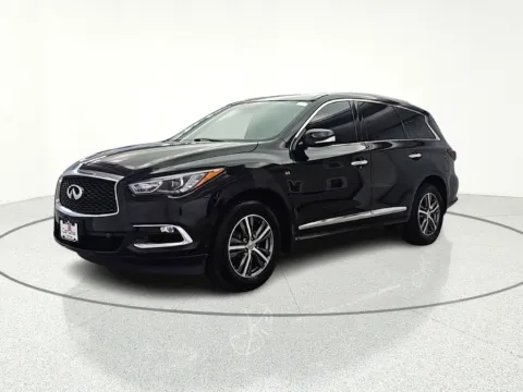 Another view of 2018 INFINITI QX60 for sale in Gurnee, IL at CarWise Gurnee