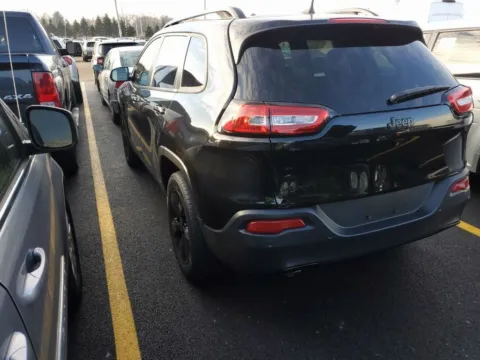 Photos of 2018 Jeep Cherokee Limited for sale in Gurnee, IL at CarWise Gurnee