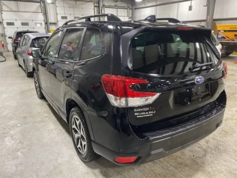 Photos of 2021 Subaru Forester Premium for sale in Gurnee, IL at CarWise Gurnee