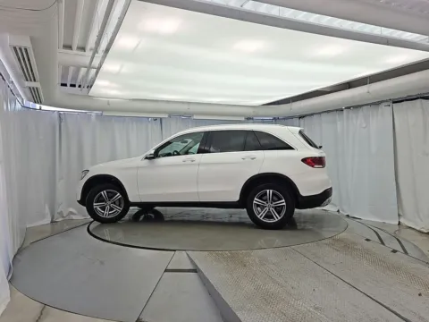 More photos of 2022 Mercedes-Benz GLC 300 at CarWise Gurnee, IL