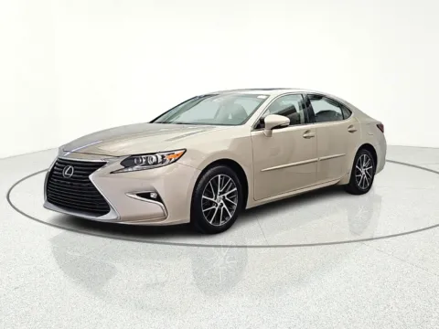 Another view of 2016 Lexus ES 350 for sale in Gurnee, IL at CarWise Gurnee