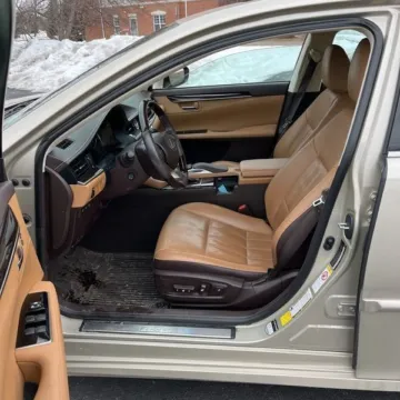 Another view of 2016 Lexus ES 350 for sale in Gurnee, IL at CarWise Gurnee