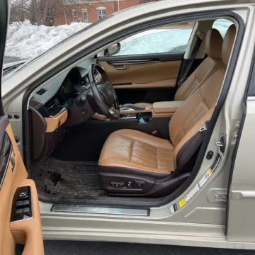 Another view of 2016 Lexus ES 350 for sale in Gurnee, IL at CarWise Gurnee