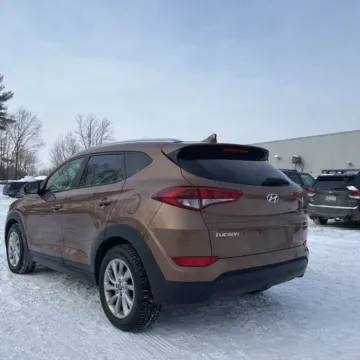 Photos of 2016 Hyundai Tucson SE for sale in Gurnee, IL at CarWise Gurnee