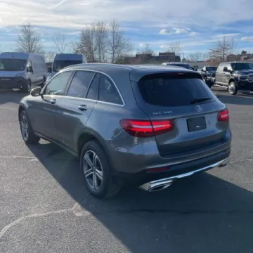 Photos of 2019 Mercedes-Benz GLC 300 for sale in Gurnee, IL at CarWise Gurnee