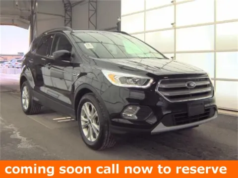 Black 2019 Ford Escape SEL for sale in Gurnee, IL