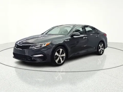 More photos of 2019 Kia Optima S at CarWise Gurnee, IL