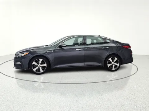 More photos of 2019 Kia Optima S at CarWise Gurnee, IL