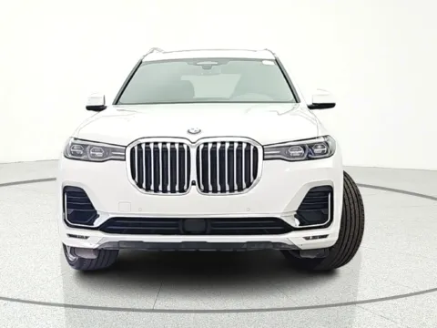 Photos of 2022 BMW X7 xDrive40i for sale in Gurnee, IL at CarWise Gurnee