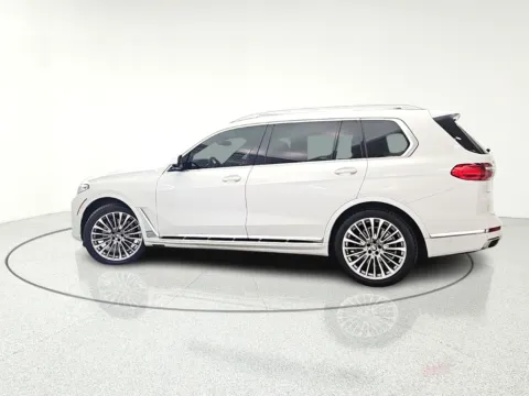 More photos of 2022 BMW X7 xDrive40i at CarWise Gurnee, IL