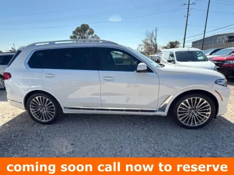 White 2022 BMW X7 xDrive40i for sale in Gurnee, IL