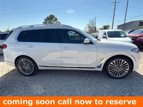 White 2022 BMW X7 xDrive40i for sale in Gurnee, IL