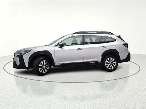 More photos of 2023 Subaru Outback Premium at CarWise Gurnee, IL