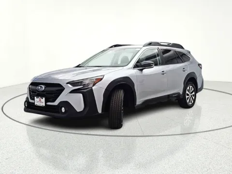 More photos of 2023 Subaru Outback Premium at CarWise Gurnee, IL