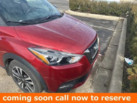 Red 2019 Nissan Kicks SR for sale in Gurnee, IL