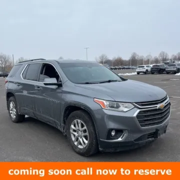 Gray 2020 Chevrolet Traverse LT for sale in Gurnee, IL