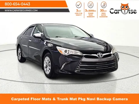 Black 2017 Toyota Camry LE for sale in Gurnee, IL