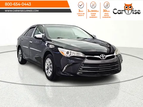 Black 2017 Toyota Camry LE for sale in Gurnee, IL
