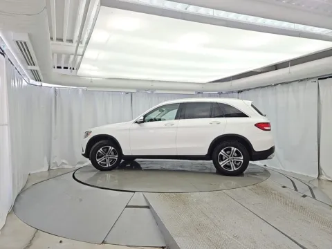 More photos of 2019 Mercedes-Benz GLC 300 at CarWise Gurnee, IL
