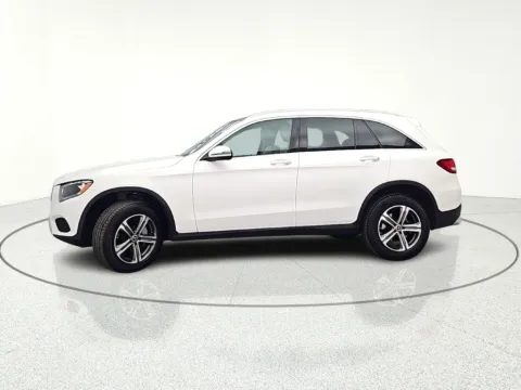 More photos of 2019 Mercedes-Benz GLC 300 at CarWise Gurnee, IL