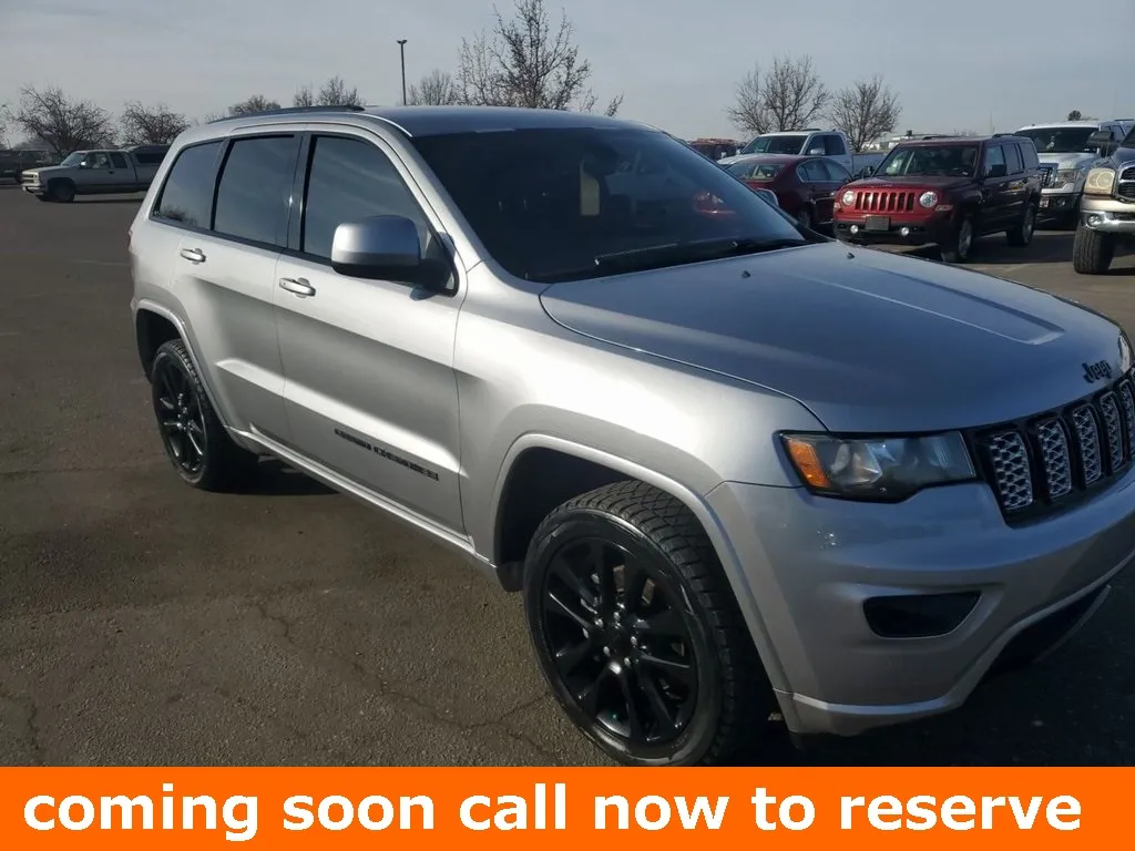 Silver 2018 Jeep Grand Cherokee Laredo for sale in Gurnee, IL