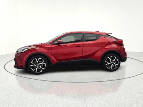 More photos of 2021 Toyota C-HR XLE at CarWise Gurnee, IL