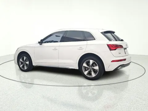 More photos of 2022 Audi Q5 40 Premium Plus at CarWise Gurnee, IL
