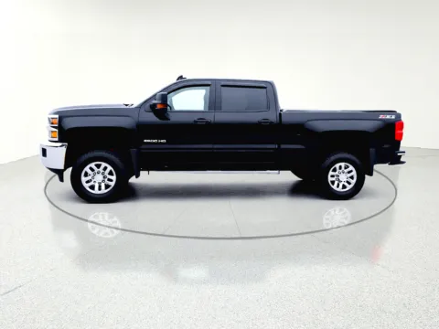 More photos of 2017 Chevrolet Silverado 2500HD LT at CarWise Gurnee, IL