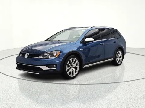 More photos of 2017 Volkswagen Golf Alltrack TSI SEL at CarWise Gurnee, IL