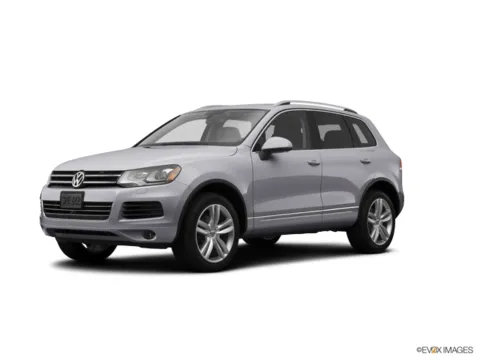Silver 2014 Volkswagen Touareg 3.6L for sale in Gurnee, IL