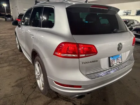 Photos of 2014 Volkswagen Touareg 3.6L for sale in Gurnee, IL at CarWise Gurnee