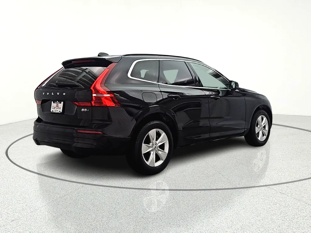 2022 Volvo XC60 Momentum - Photo 9