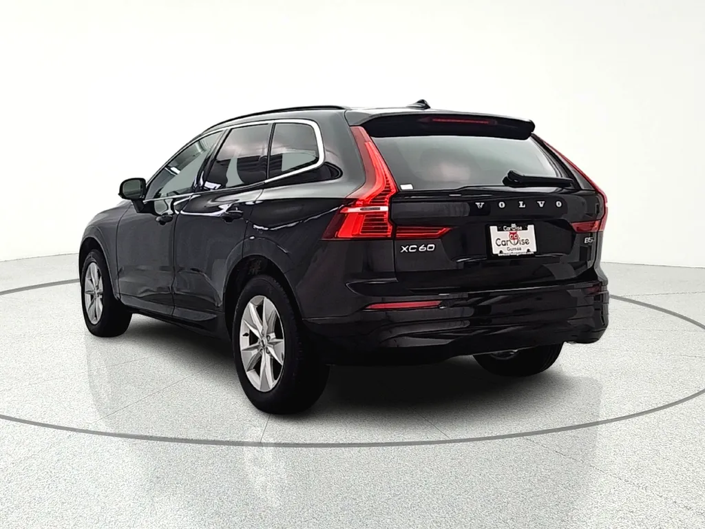2022 Volvo XC60 Momentum - Photo 7
