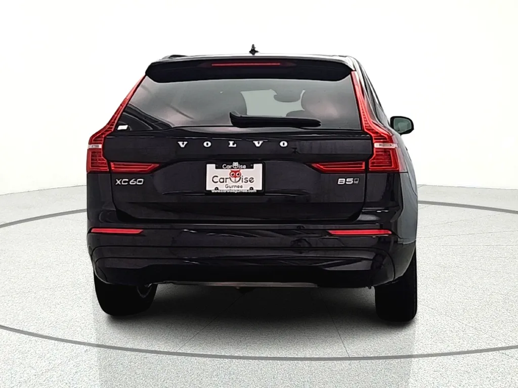 2022 Volvo XC60 Momentum - Photo 8