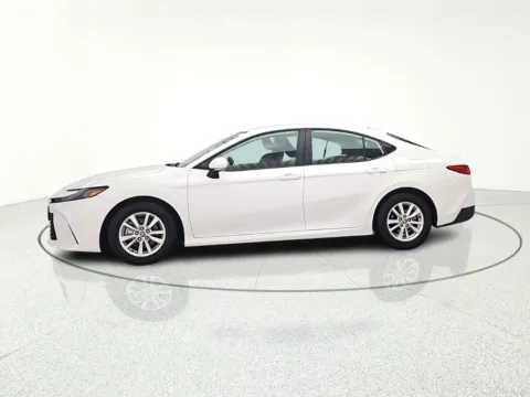 More photos of 2025 Toyota Camry LE at CarWise Gurnee, IL