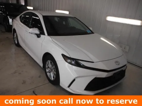 White 2025 Toyota Camry LE for sale in Gurnee, IL