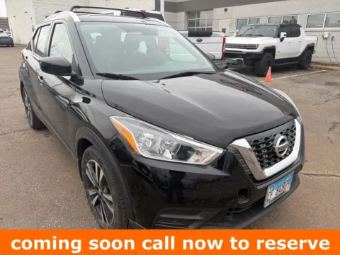 Black 2019 Nissan Kicks SV for sale in Gurnee, IL