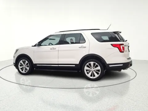 More photos of 2019 Ford Explorer Limited at CarWise Gurnee, IL
