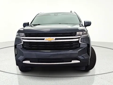 Photos of 2021 Chevrolet Suburban LT for sale in Gurnee, IL at CarWise Gurnee