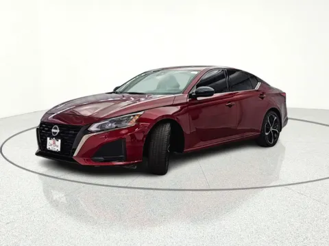 Another view of 2024 Nissan Altima 2.5 SR for sale in Gurnee, IL at CarWise Gurnee