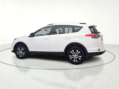 More photos of 2018 Toyota RAV4 LE at CarWise Gurnee, IL