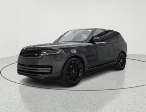 More photos of 2023 Land Rover Range Rover SE at CarWise Gurnee, IL