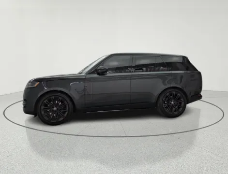More photos of 2023 Land Rover Range Rover SE at CarWise Gurnee, IL