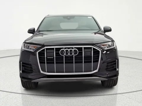 Photos of 2021 Audi Q7 55 Premium Plus for sale in Gurnee, IL at CarWise Gurnee