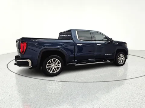 More photos of 2019 GMC Sierra 1500 SLT at CarWise Gurnee, IL